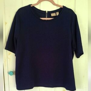 Chico's Textured Scoop Neck Back Zip Shortsleeve Stretch Top